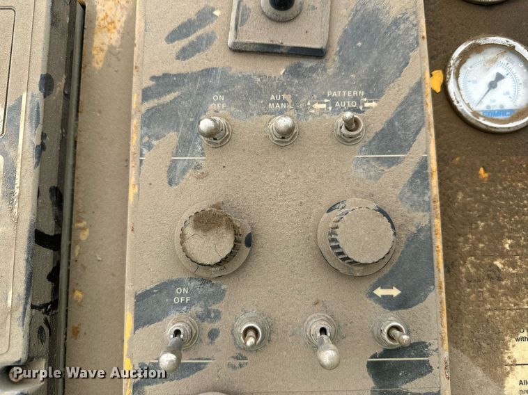 image for item DT6360 Gomaco PS60 placer spreader