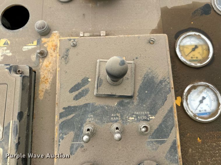 image for item DT6360 Gomaco PS60 placer spreader