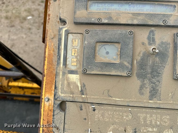 image for item DT6360 Gomaco PS60 placer spreader