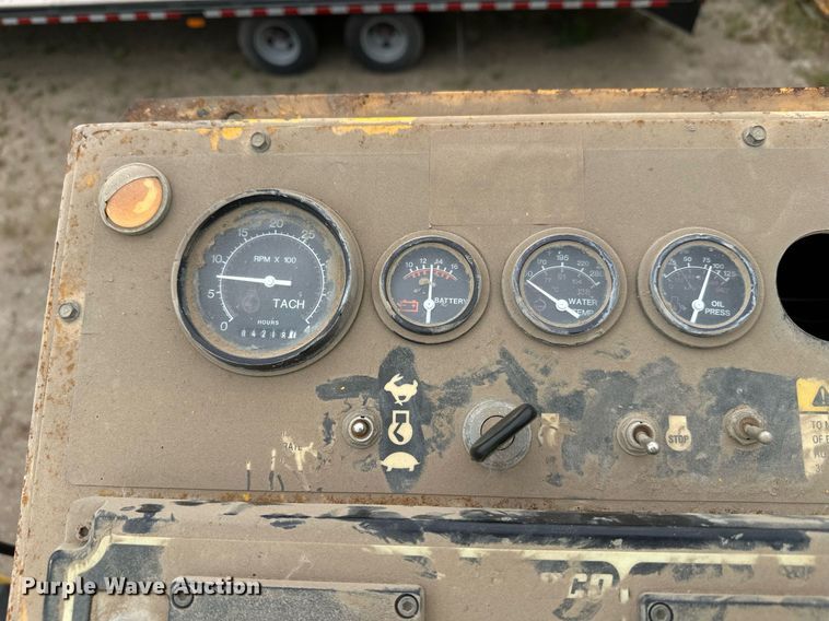 image for item DT6360 Gomaco PS60 placer spreader