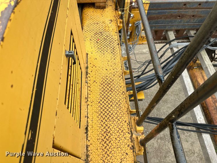 image for item DT6360 Gomaco PS60 placer spreader