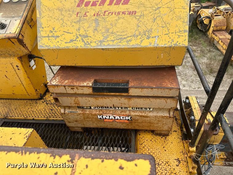 image for item DT6360 Gomaco PS60 placer spreader