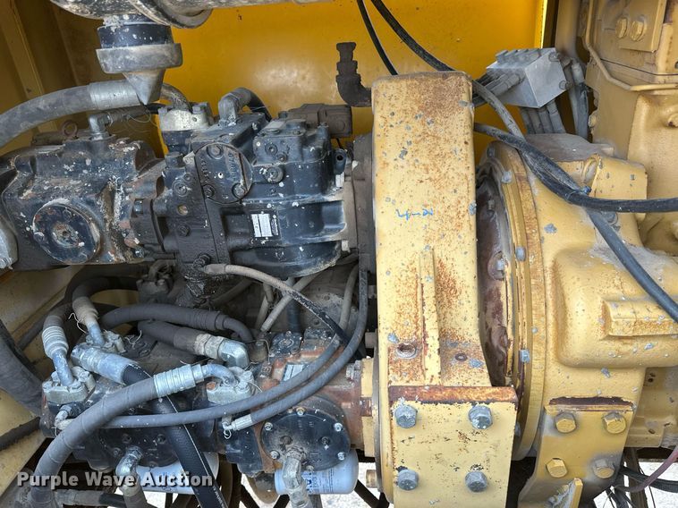 image for item DT6360 Gomaco PS60 placer spreader