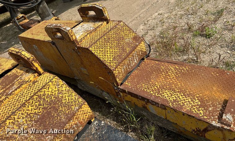 image for item DT6360 Gomaco PS60 placer spreader