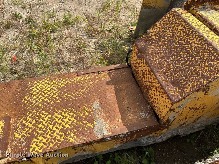 image for item DT6360 Gomaco PS60 placer spreader