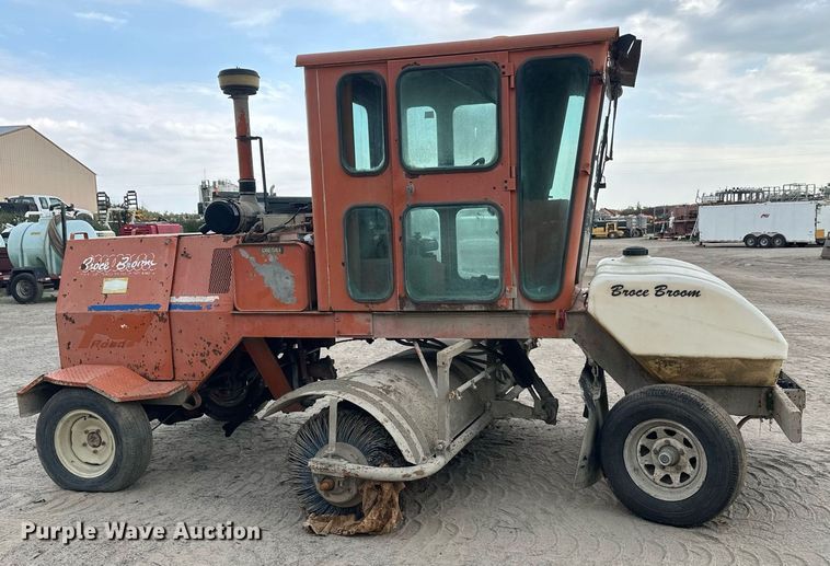 image for item DT6364 Broce RJ350 broom