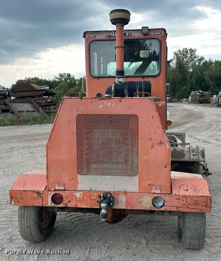 image for item DT6364 Broce RJ350 broom