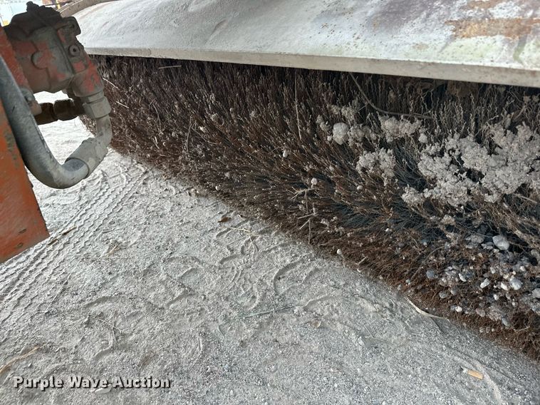 image for item DT6364 Broce RJ350 broom