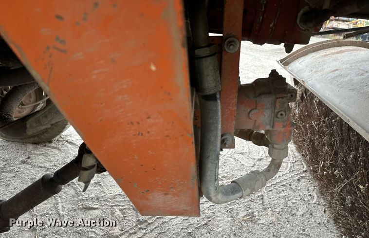 image for item DT6364 Broce RJ350 broom