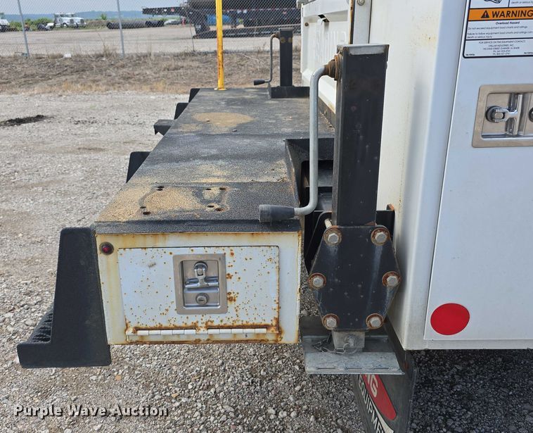 image for item DT6907 2022 RAM 3500  utility bed pickup truck