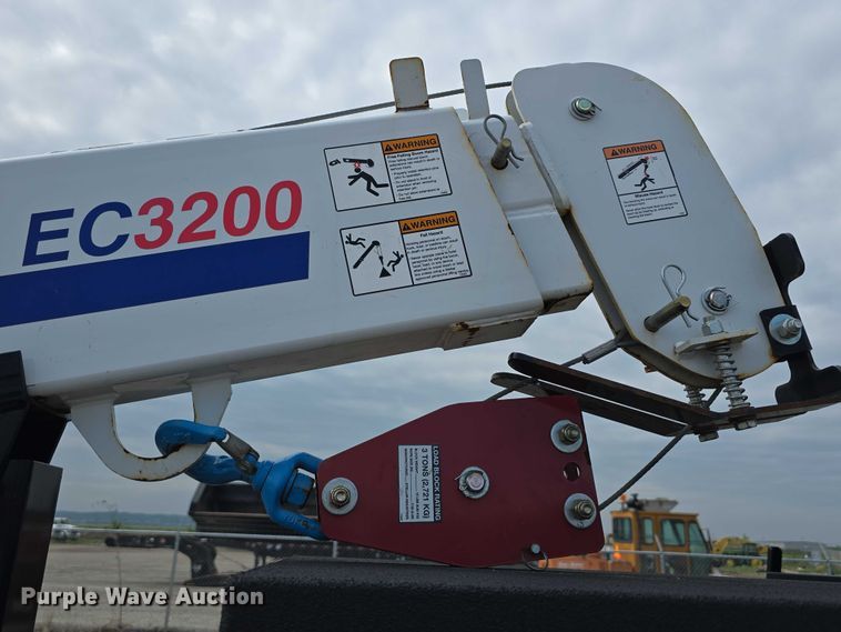 image for item DT6907 2022 RAM 3500  utility bed pickup truck