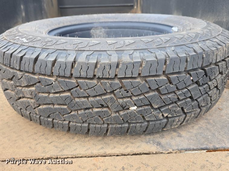 image for item DT6907 2022 RAM 3500  utility bed pickup truck