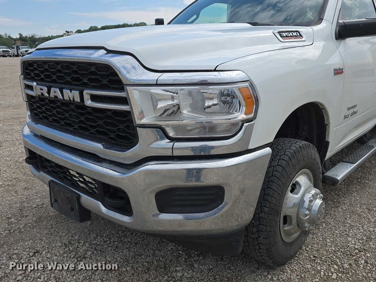 image for item DT6907 2022 RAM 3500  utility bed pickup truck