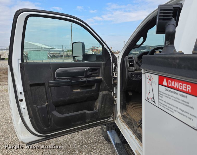 image for item DT6907 2022 RAM 3500  utility bed pickup truck