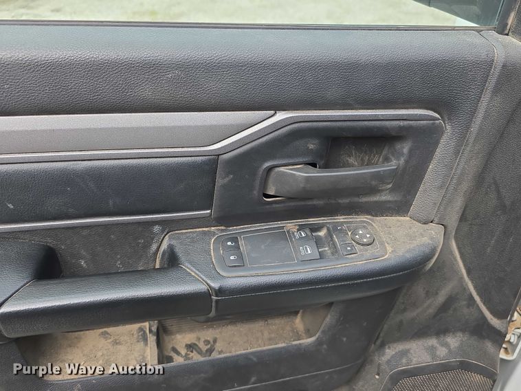 image for item DT6907 2022 RAM 3500  utility bed pickup truck