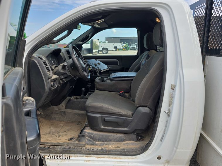 image for item DT6907 2022 RAM 3500  utility bed pickup truck