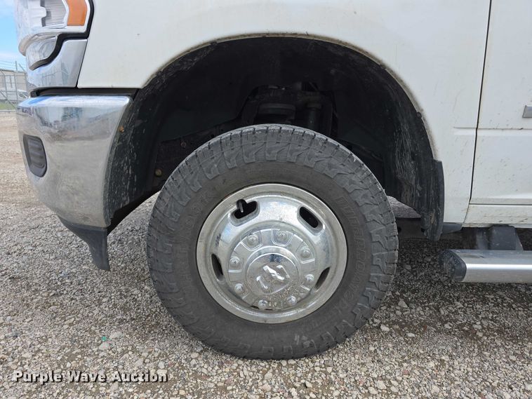 image for item DT6907 2022 RAM 3500  utility bed pickup truck