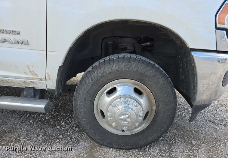 image for item DT6907 2022 RAM 3500  utility bed pickup truck