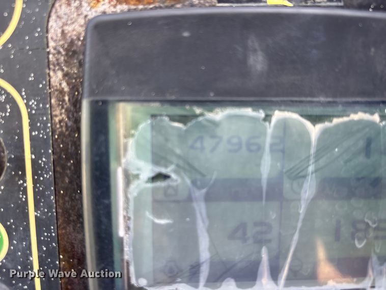 image for item DU1304 2014 Genie S65 boom lift