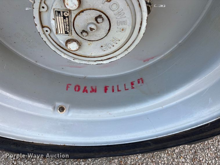 image for item DU1304 2014 Genie S65 boom lift