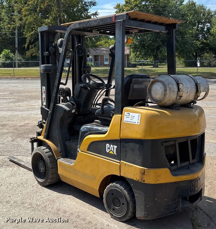 image for item DU1306 Caterpillar C6000 forklift