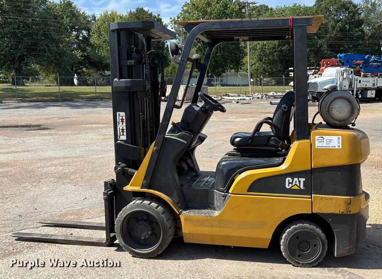 image for item DU1306 Caterpillar C6000 forklift