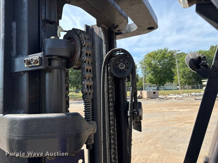 image for item DU1306 Caterpillar C6000 forklift