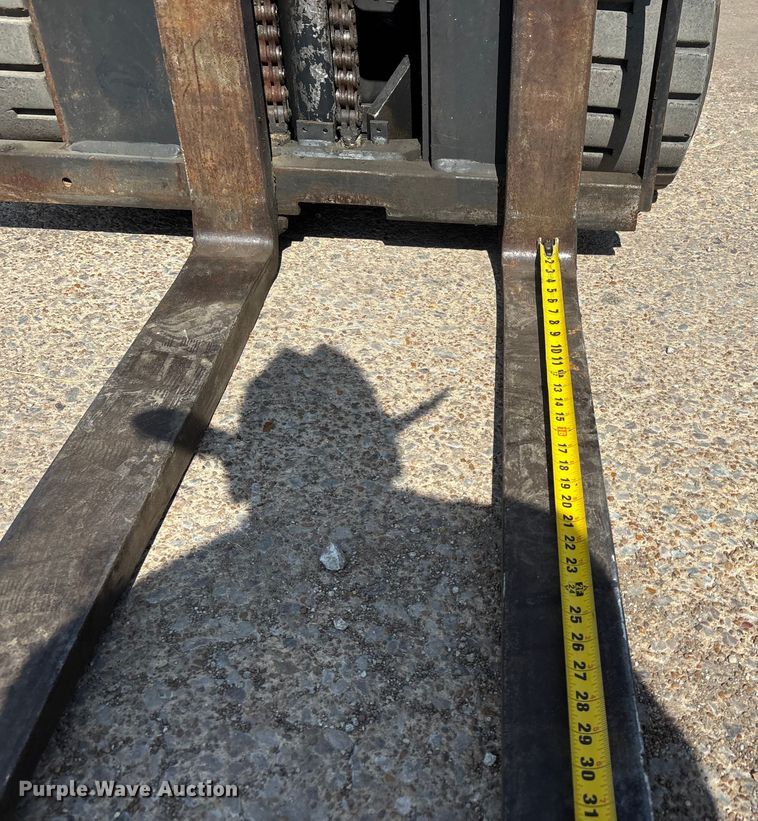 image for item DU1306 Caterpillar C6000 forklift