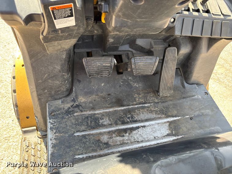 image for item DU1306 Caterpillar C6000 forklift