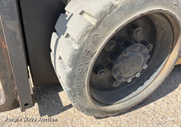 image for item DU1306 Caterpillar C6000 forklift