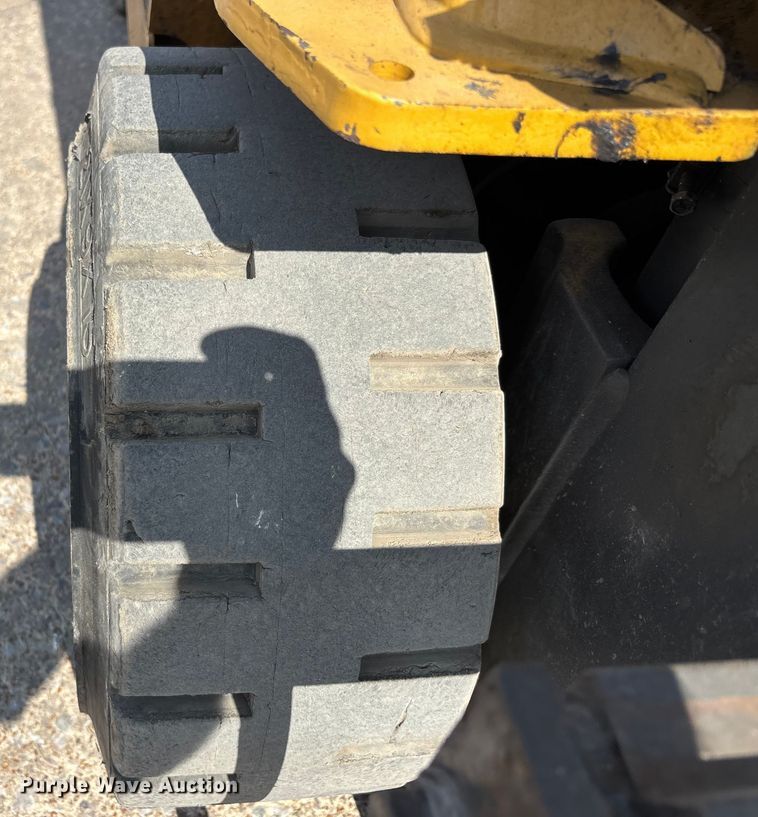 image for item DU1306 Caterpillar C6000 forklift