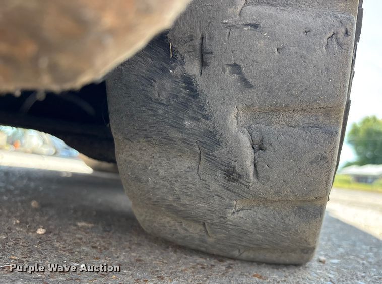 image for item DU1306 Caterpillar C6000 forklift