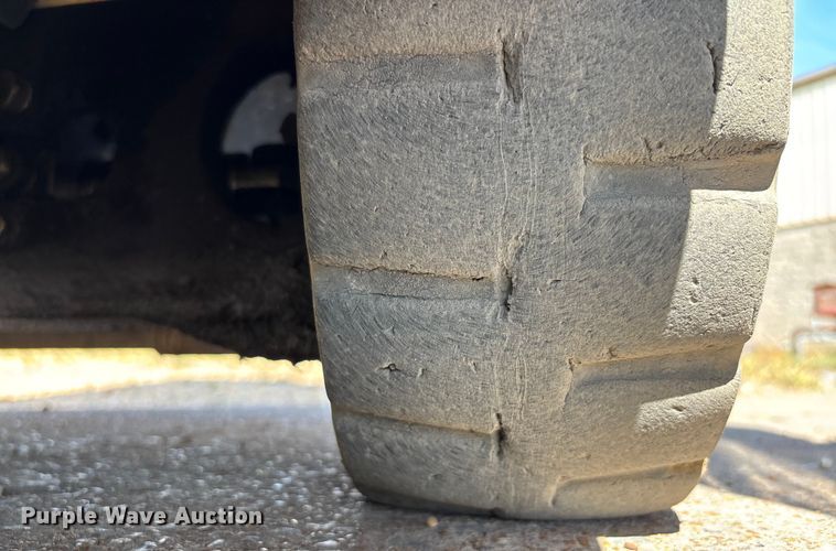 image for item DU1306 Caterpillar C6000 forklift