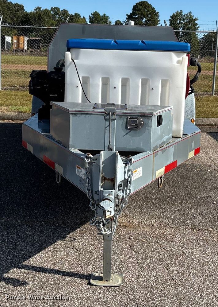 image for item DU1308 2021 O'Neal Trailers JB990 fuel trailer