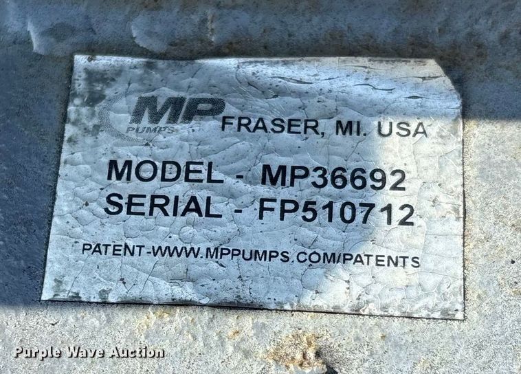 image for item DU1308 2021 O'Neal Trailers JB990 fuel trailer