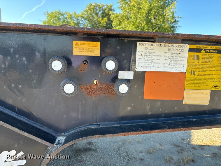 image for item DU1311 2007 Trail King TK70HT-482 drop deck hydraulic tail equipment trailer