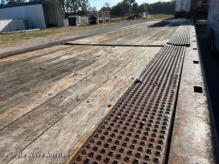 image for item DU1311 2007 Trail King TK70HT-482 drop deck hydraulic tail equipment trailer