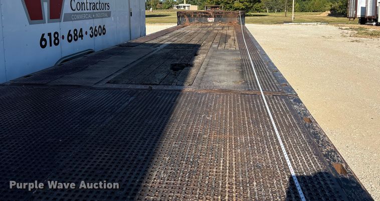 image for item DU1311 2007 Trail King TK70HT-482 drop deck hydraulic tail equipment trailer