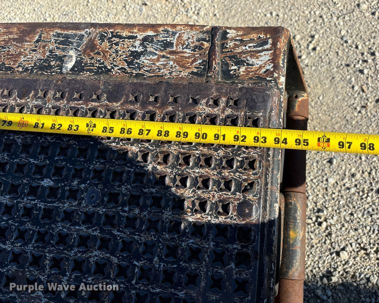 image for item DU1311 2007 Trail King TK70HT-482 drop deck hydraulic tail equipment trailer