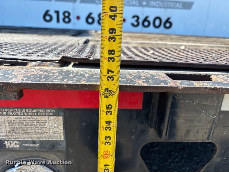 image for item DU1311 2007 Trail King TK70HT-482 drop deck hydraulic tail equipment trailer