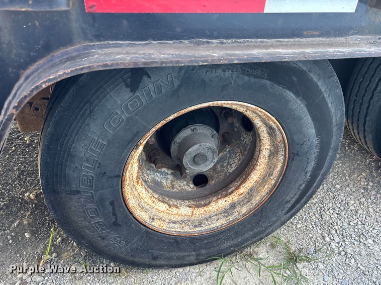 image for item DU1311 2007 Trail King TK70HT-482 drop deck hydraulic tail equipment trailer