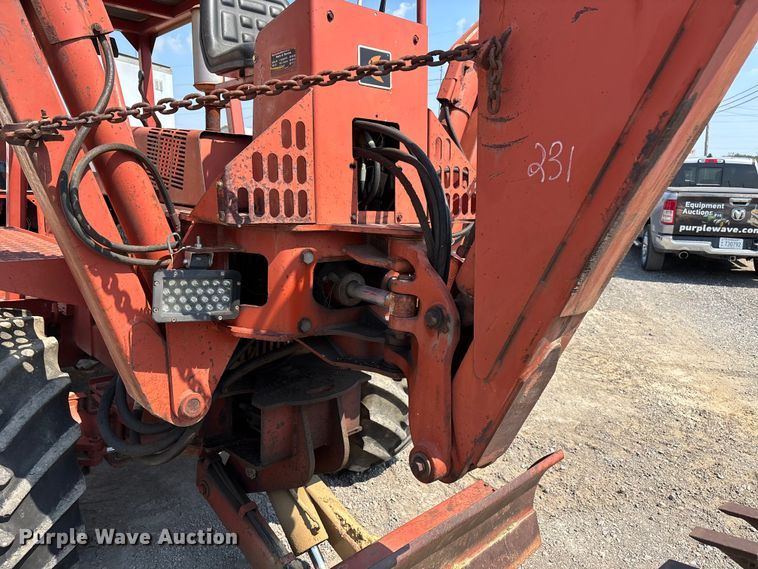 image for item DU1318 1997 Ditch Witch 7610 trencher