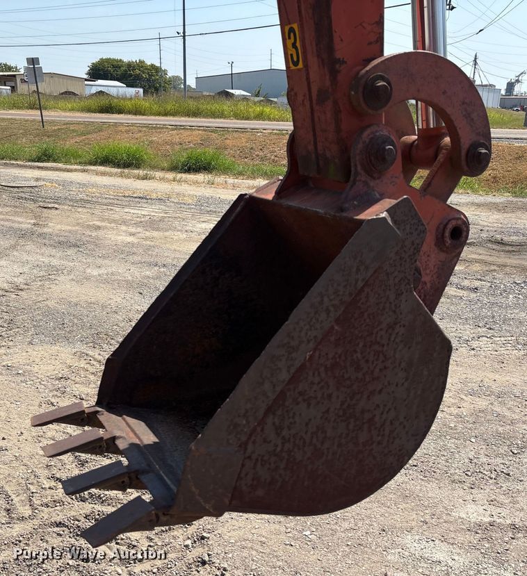 image for item DU1318 1997 Ditch Witch 7610 trencher