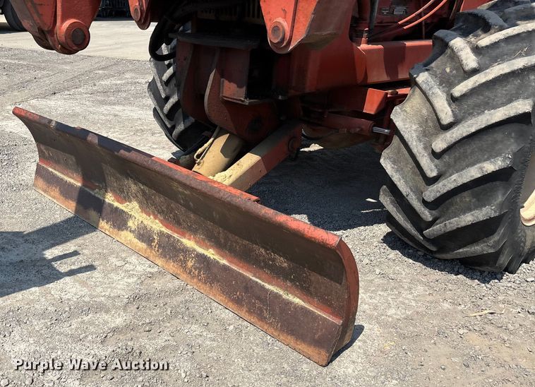 image for item DU1318 1997 Ditch Witch 7610 trencher
