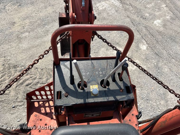 image for item DU1318 1997 Ditch Witch 7610 trencher