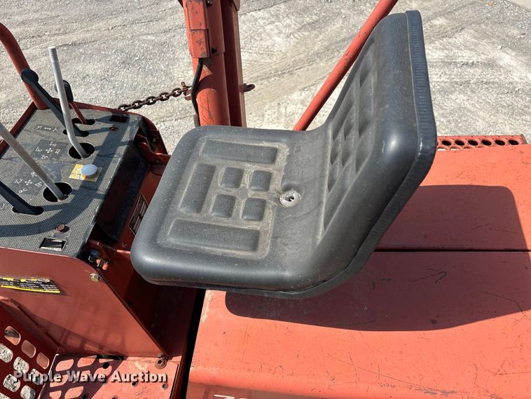 image for item DU1318 1997 Ditch Witch 7610 trencher
