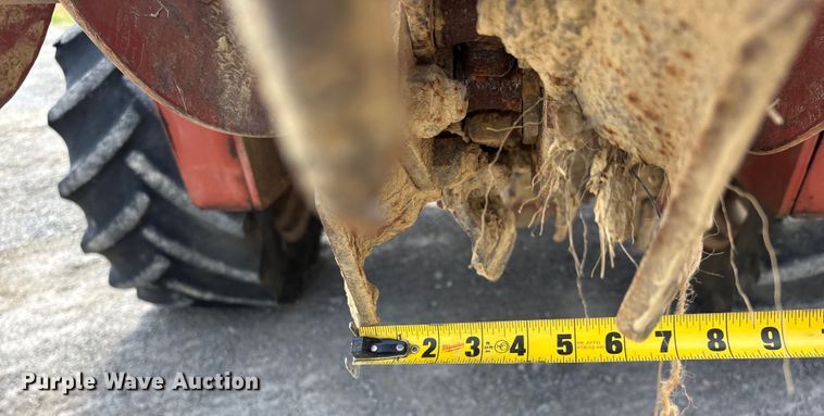 image for item DU1318 1997 Ditch Witch 7610 trencher