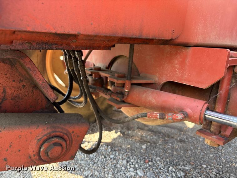 image for item DU1318 1997 Ditch Witch 7610 trencher