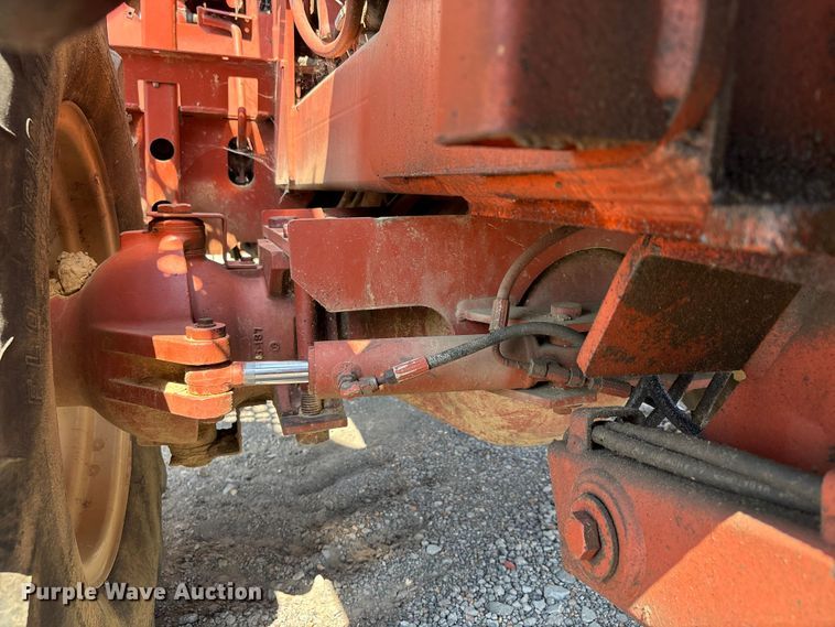 image for item DU1318 1997 Ditch Witch 7610 trencher