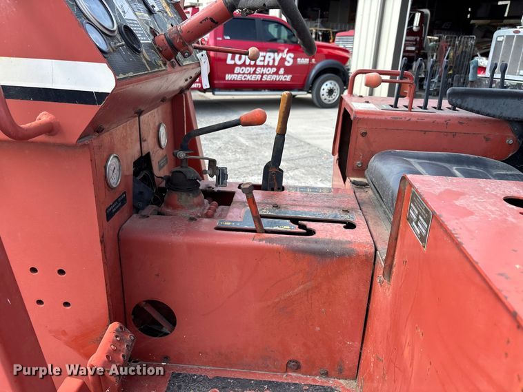 image for item DU1318 1997 Ditch Witch 7610 trencher